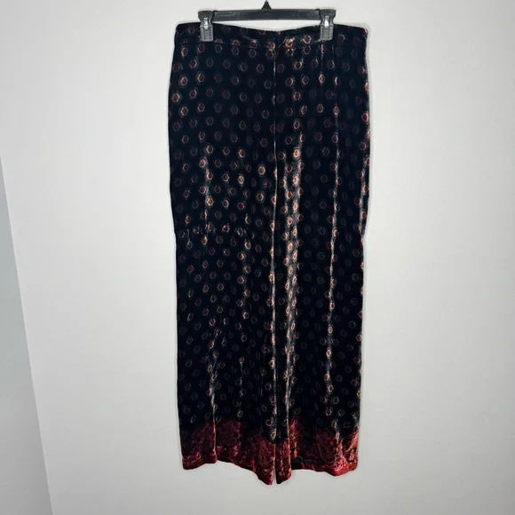 Trina Turk Palazzo Flare Damask Jacquard Velvet Like Print Pants size 10 - Picture 4 of 7